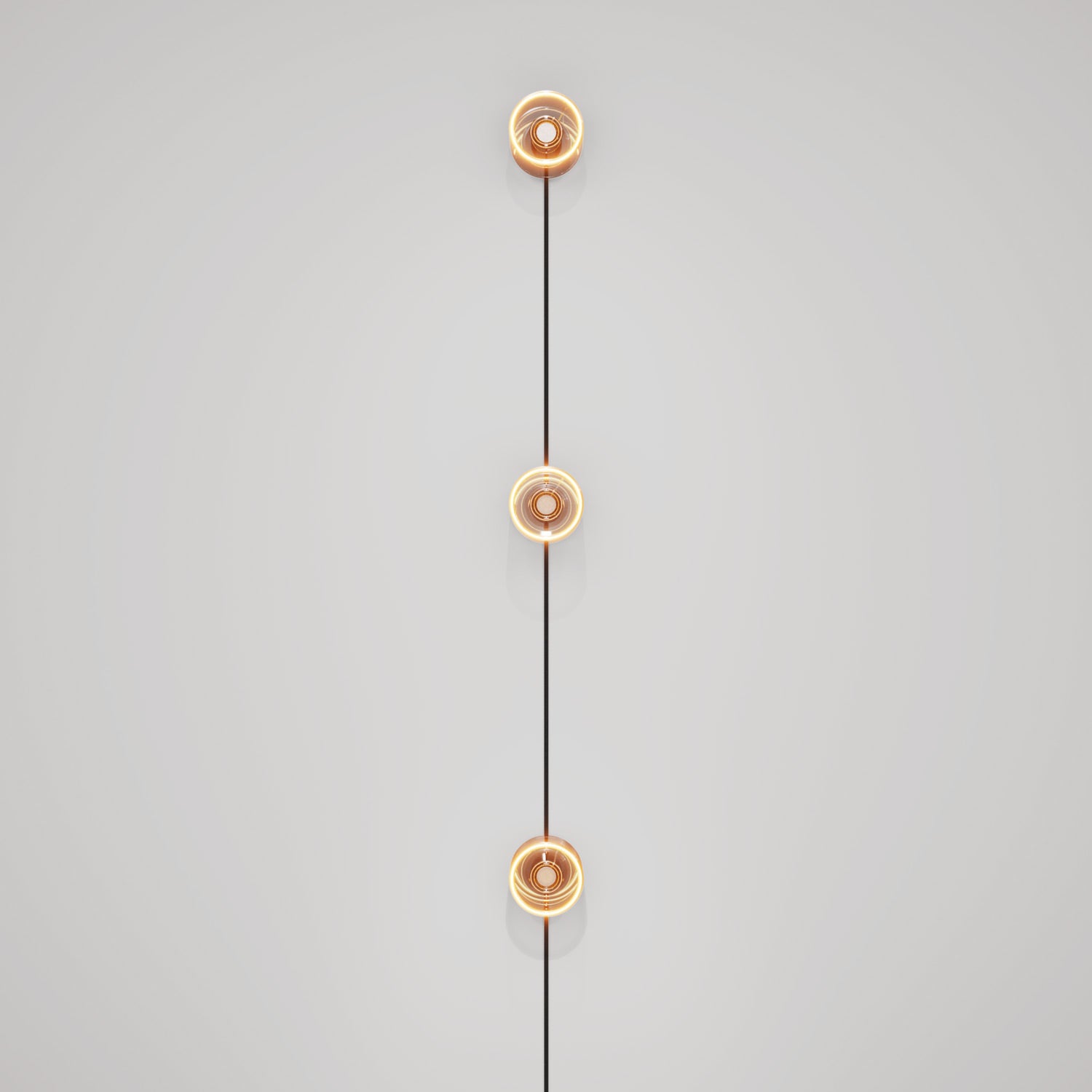 Lampada da parete Spostaluce con spina, 3 lampadine Ghost e cavo nero