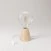 Lampada da tavolo con base in ontano e lampadina trasparente