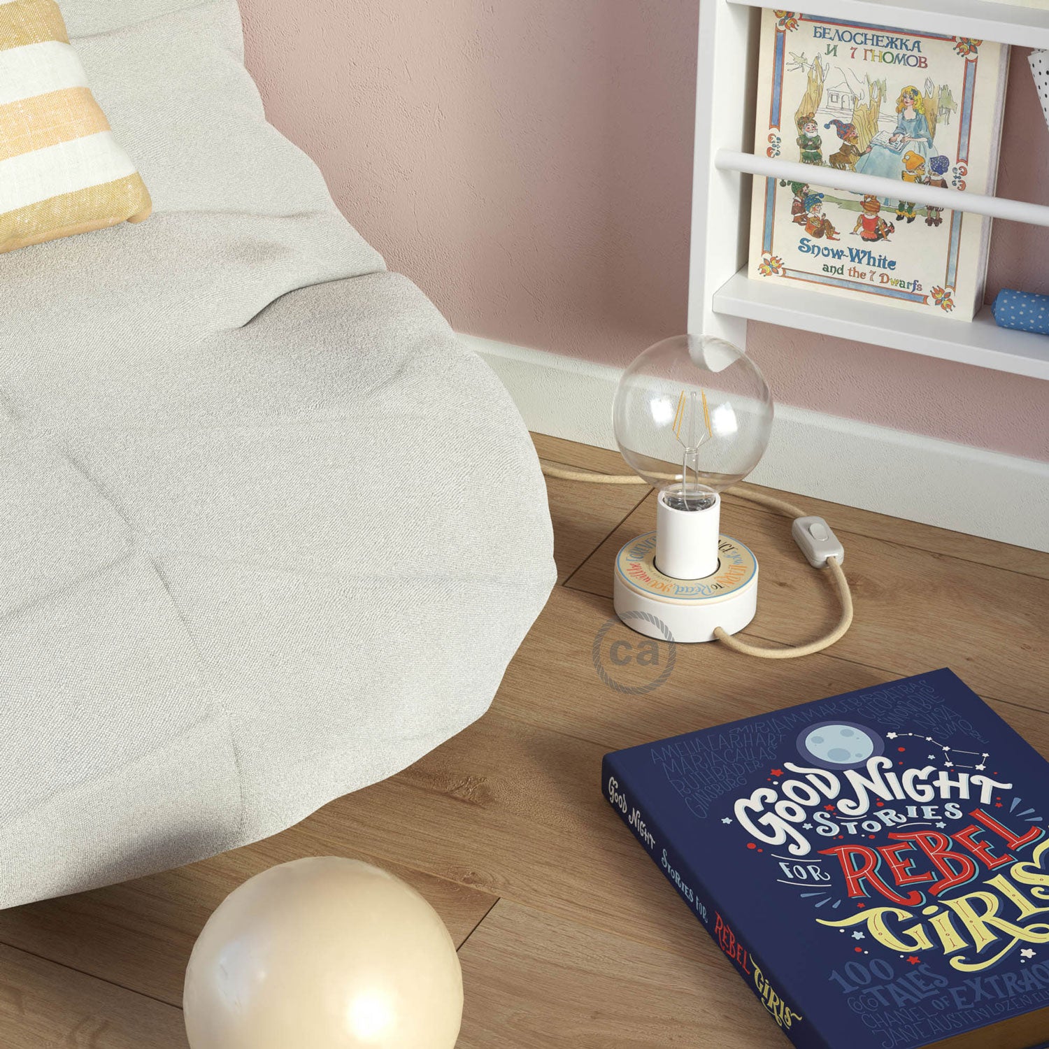 Posaluce MINI-UFO in legno double-face Pemberley Pond e spina UK - DOUGLASS + ALCOTT