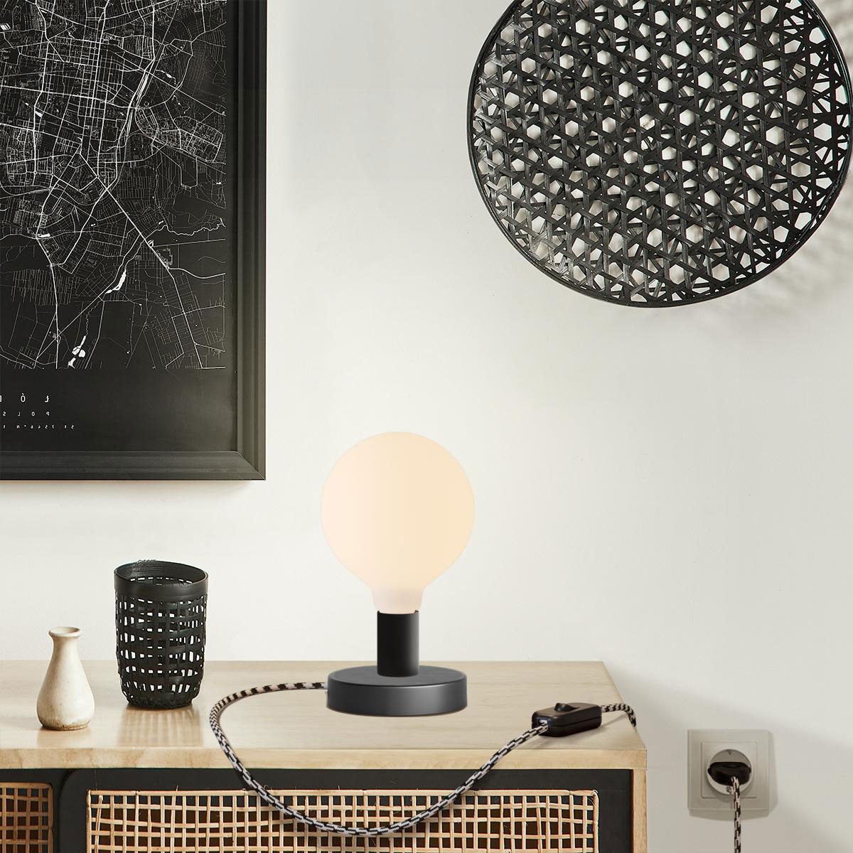Lampada da tavolo Posaluce Globo in metallo - Nero