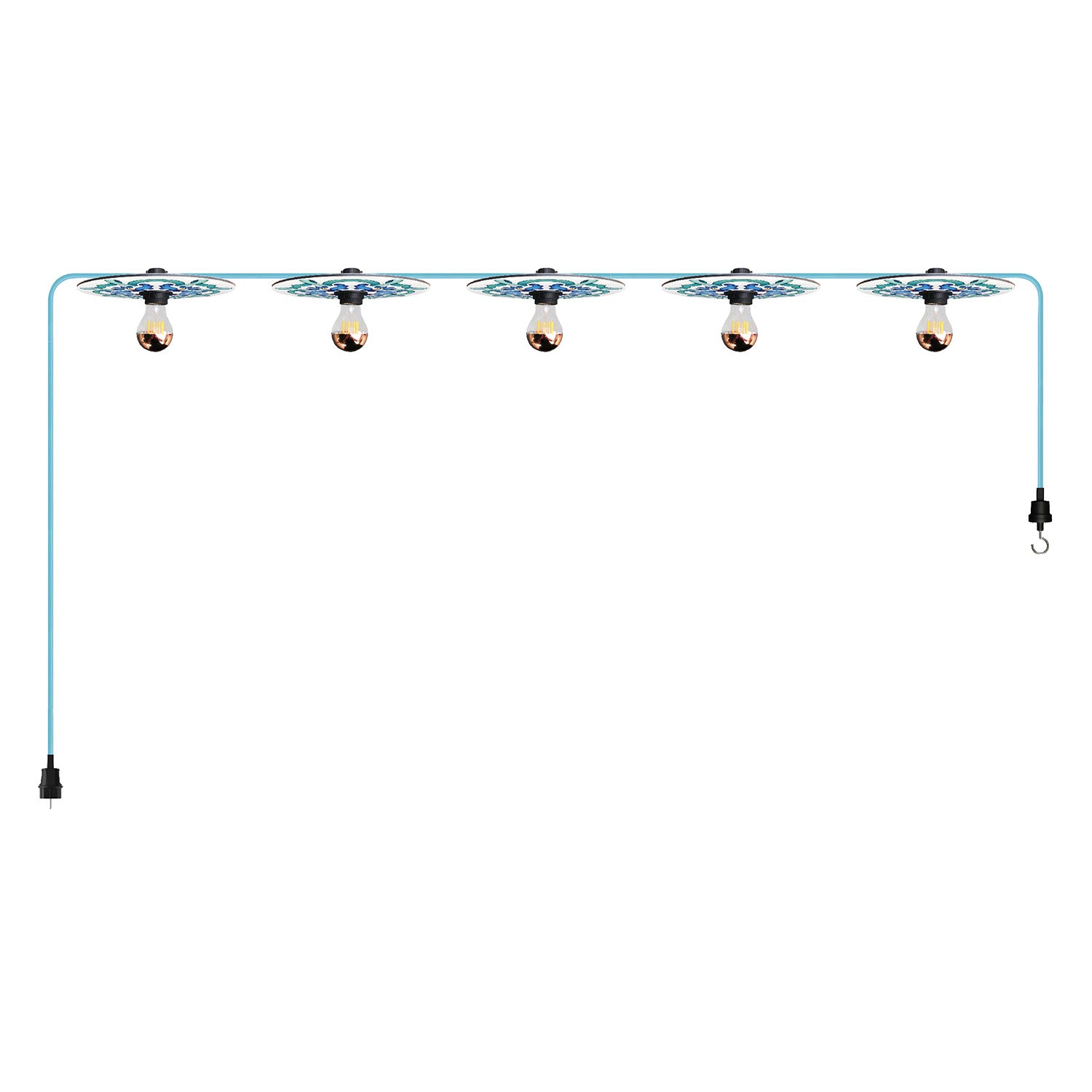Catenaria Sistema Lumet 'Maioliche' da 7,5 m con cavo tessile, 5 portalampada e paralumi Blu, gancio e spina nera