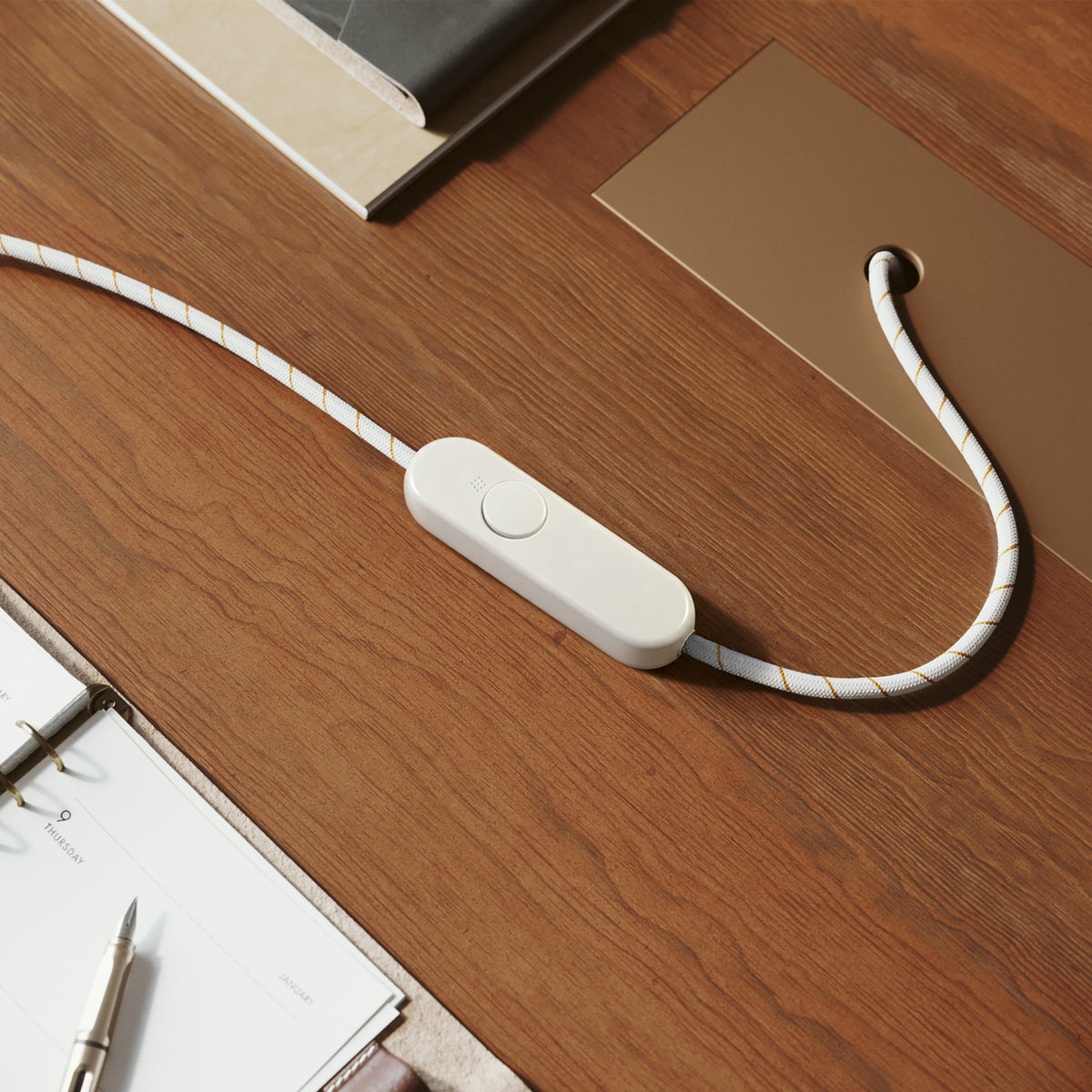 Dimmer universale per lampade da tavolo con pulsante touch per lampadine LED e incandescenza - Bianco
