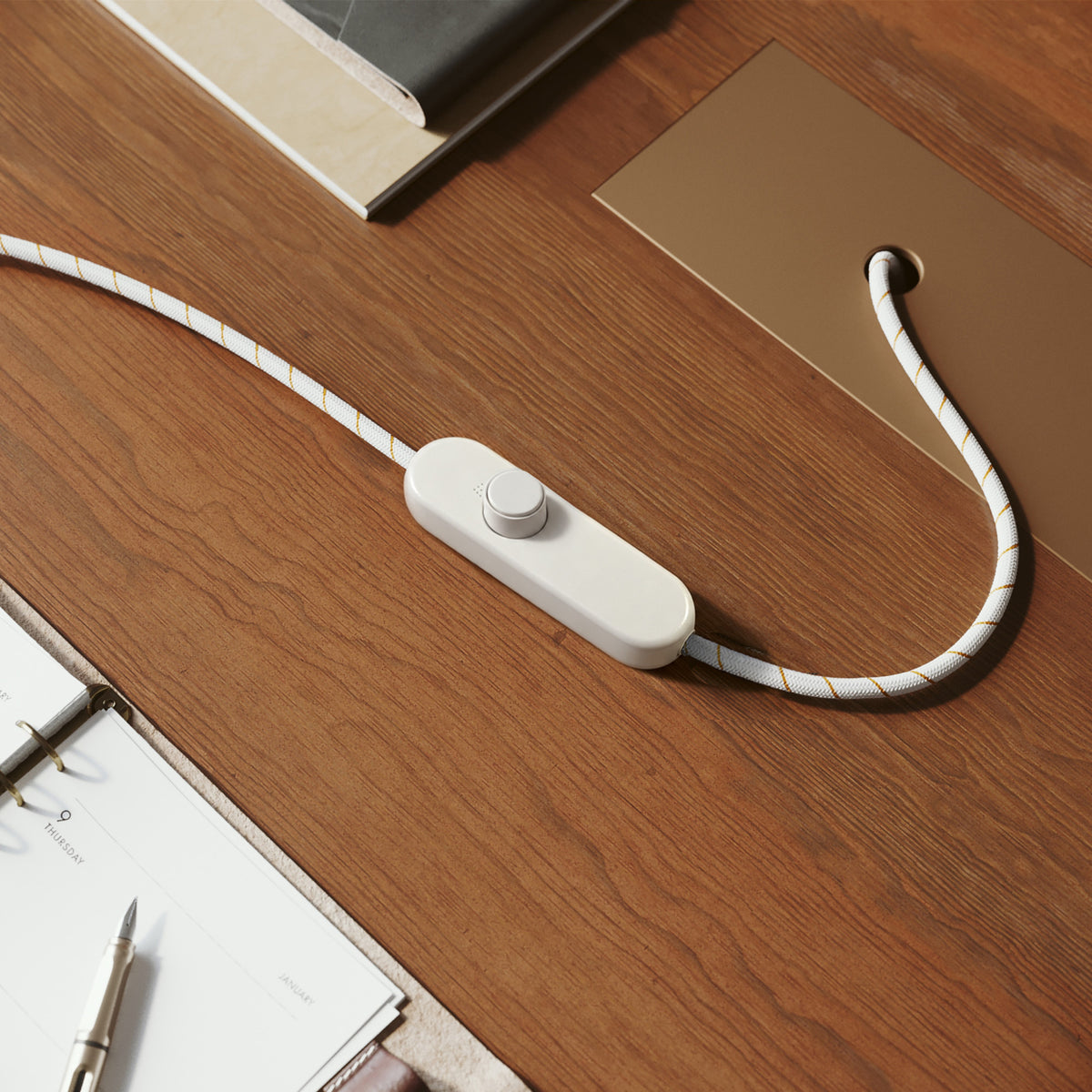 Dimmer universale per lampade da tavolo con pulsante rotativo per lampadine LED e incandescenza - Bianco