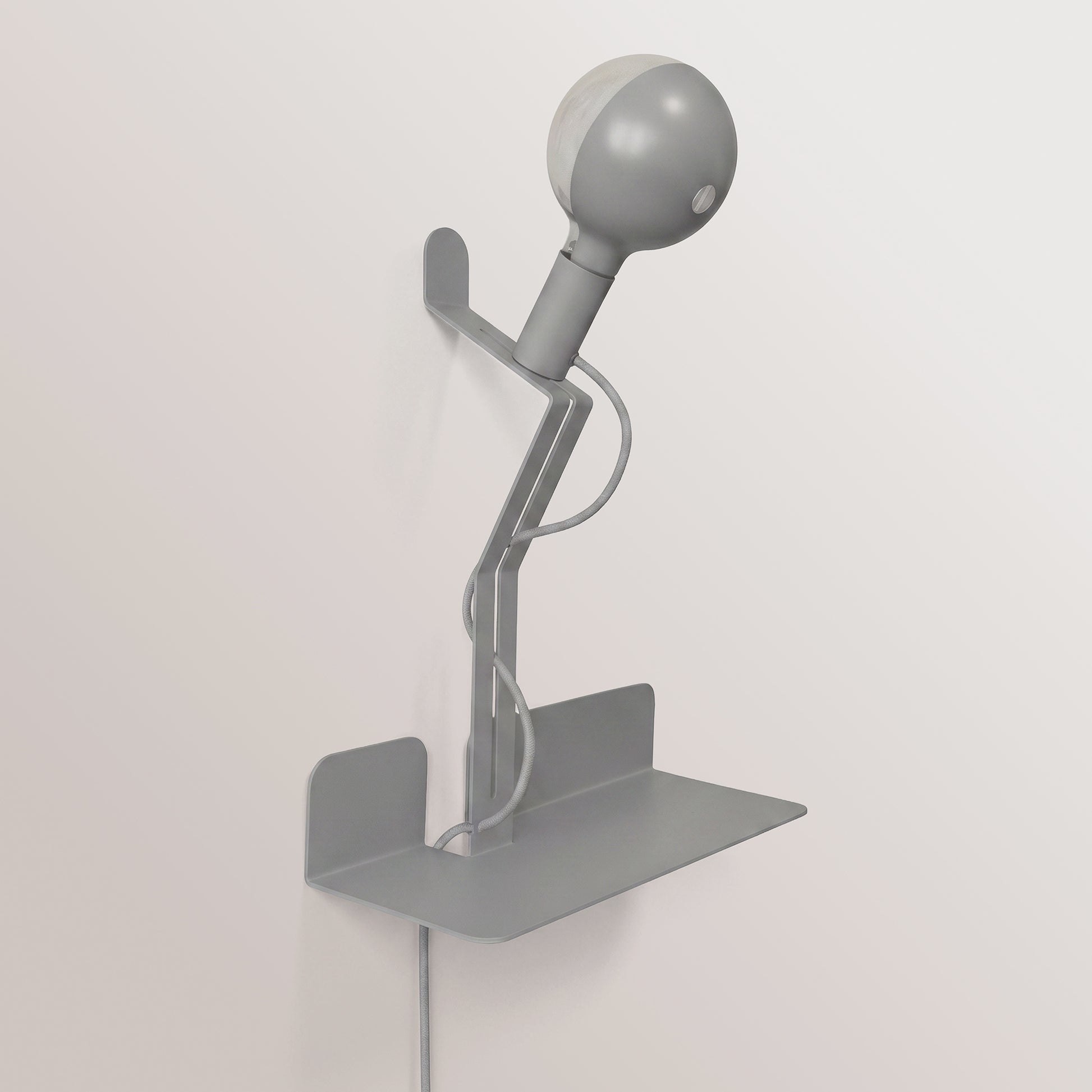 Lampada da parete con mensola e lampadina LED G125 verniciata - Murio Talia - Grigio