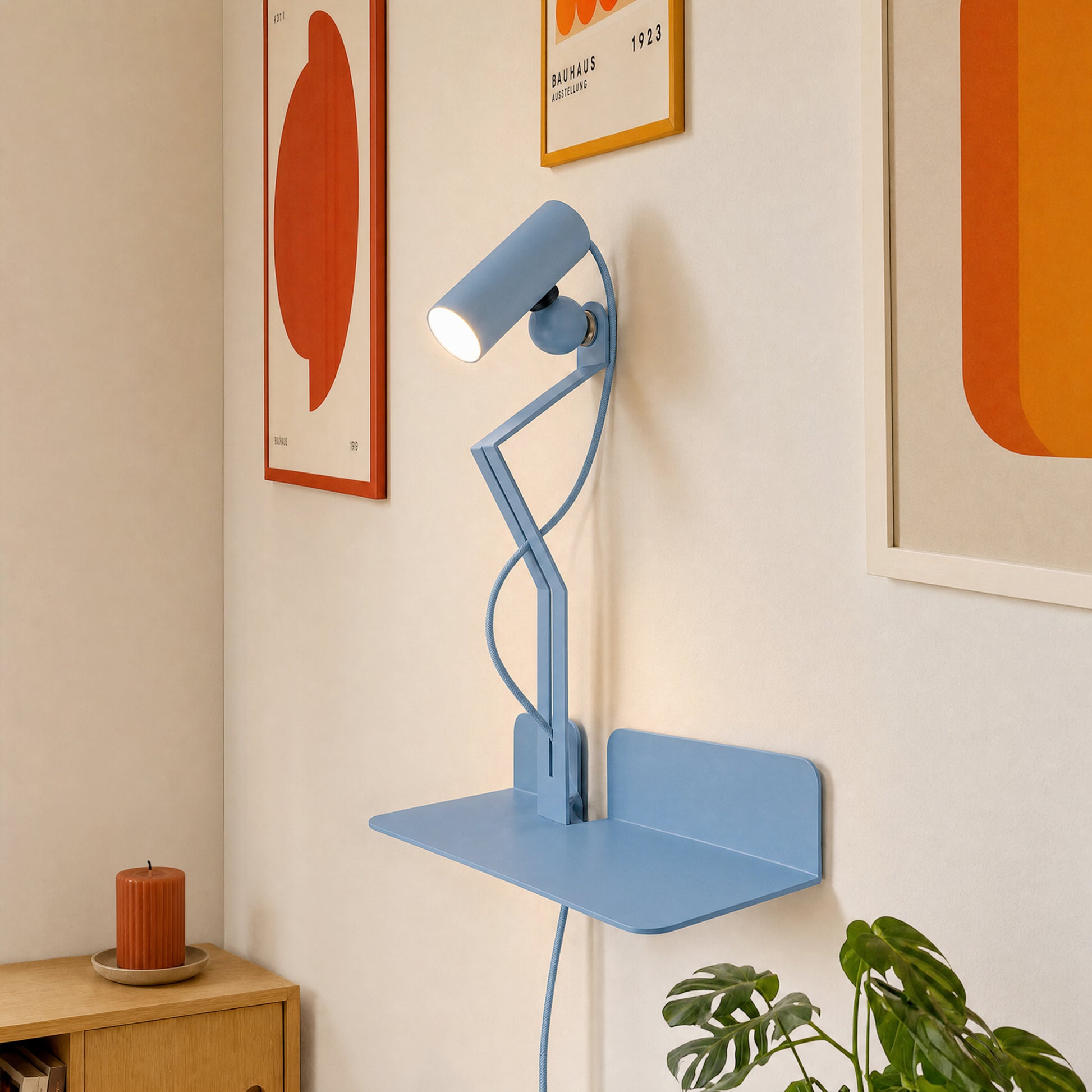 Lampada da parete con mensola e faretto magnetico orientabile - Murio Tubo - Blu