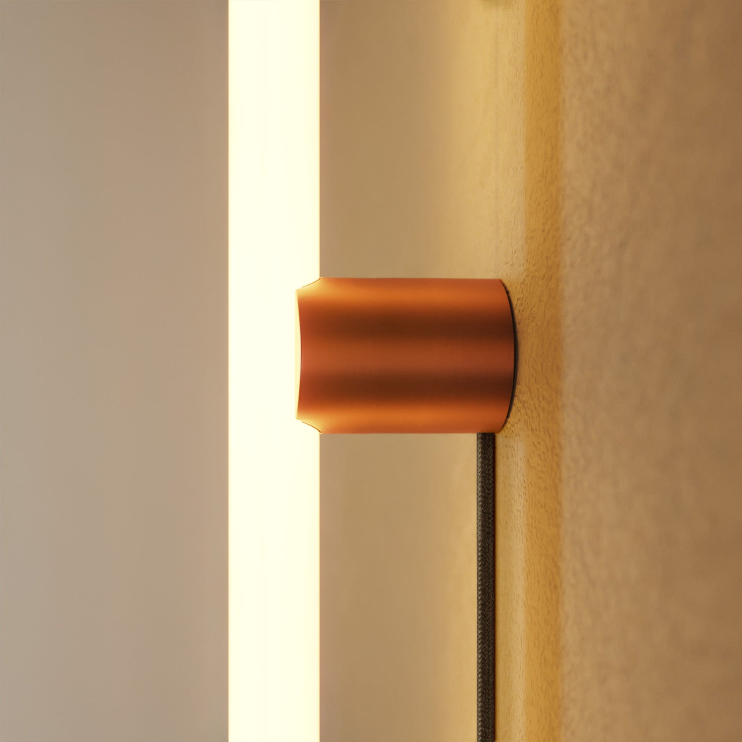 Lampada con spina con finitura metallica e lampadina LED lineare S14d - Rame satinato