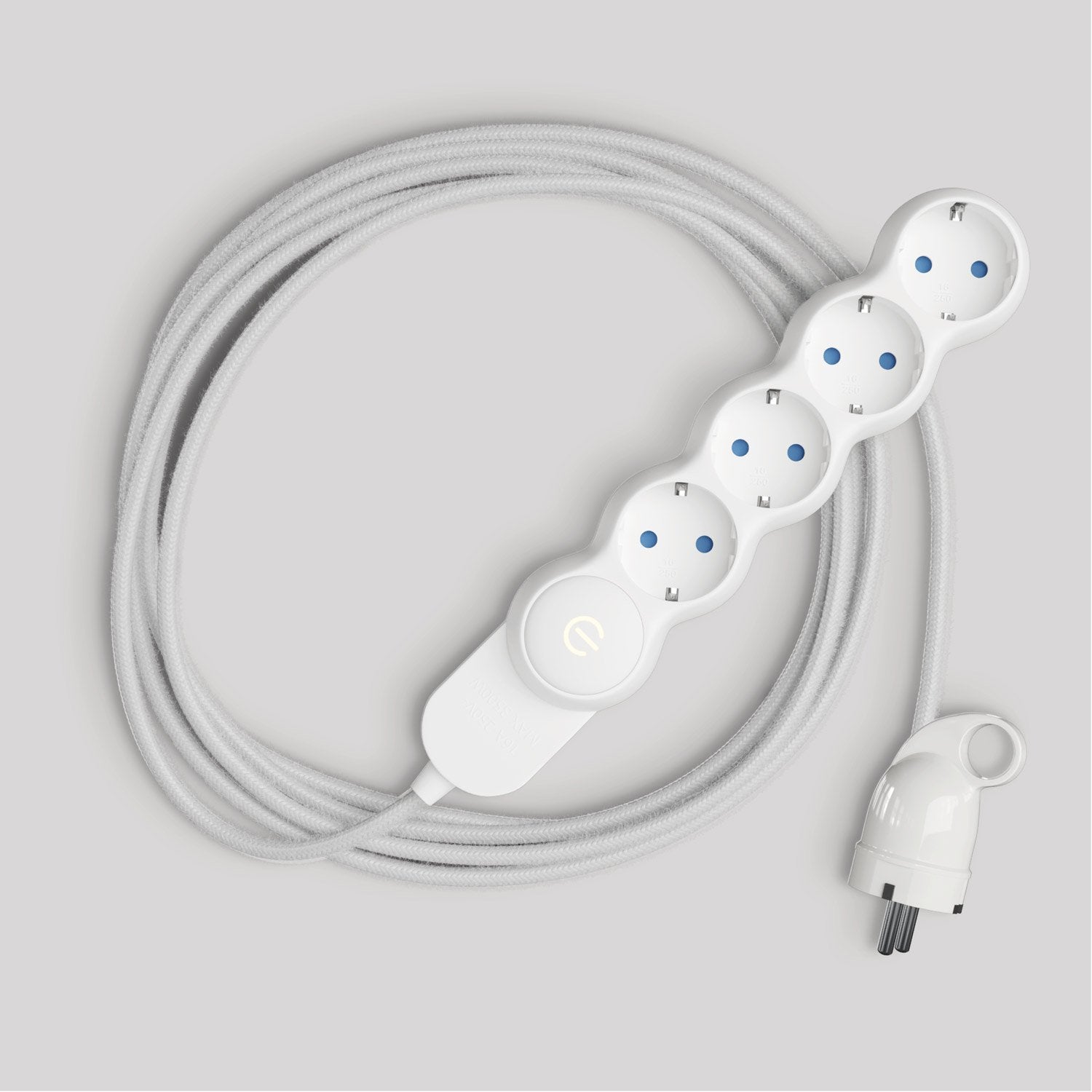 Multipresa tedesca con cavo in tessuto bianco lucido e spina Schuko con anello comfort