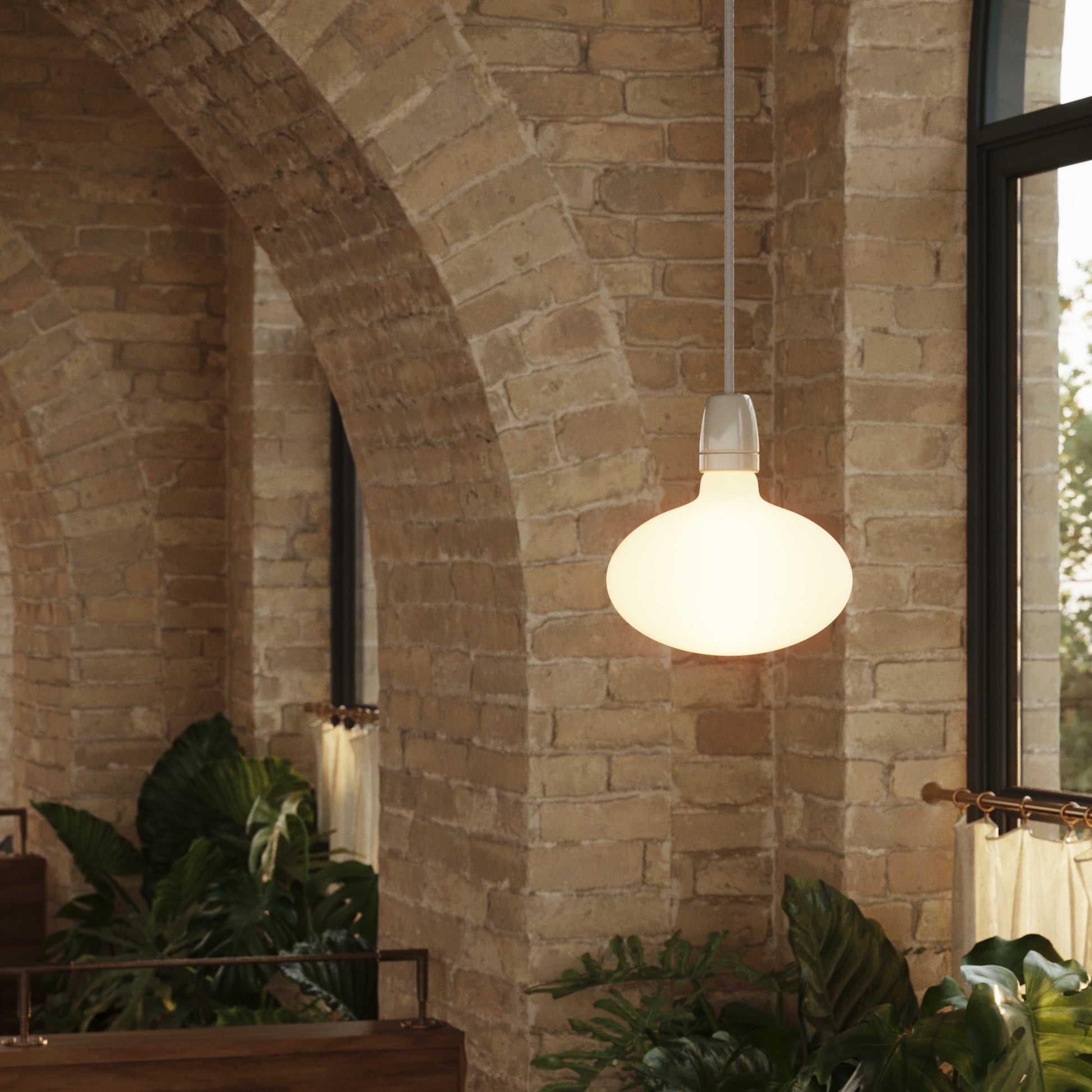 Lampada a sospensione con finitura in porcellana con lampadine LED Ellipse effetto porcellana - Bianco