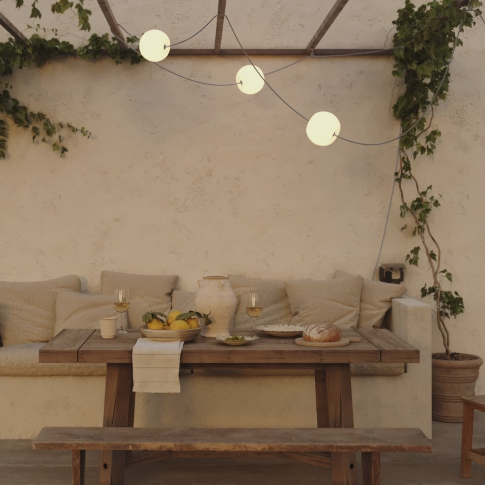 Carica video: Catena luminosa 3 punti luce da esterno IP67 Desert Brown - Marina3 Cherry