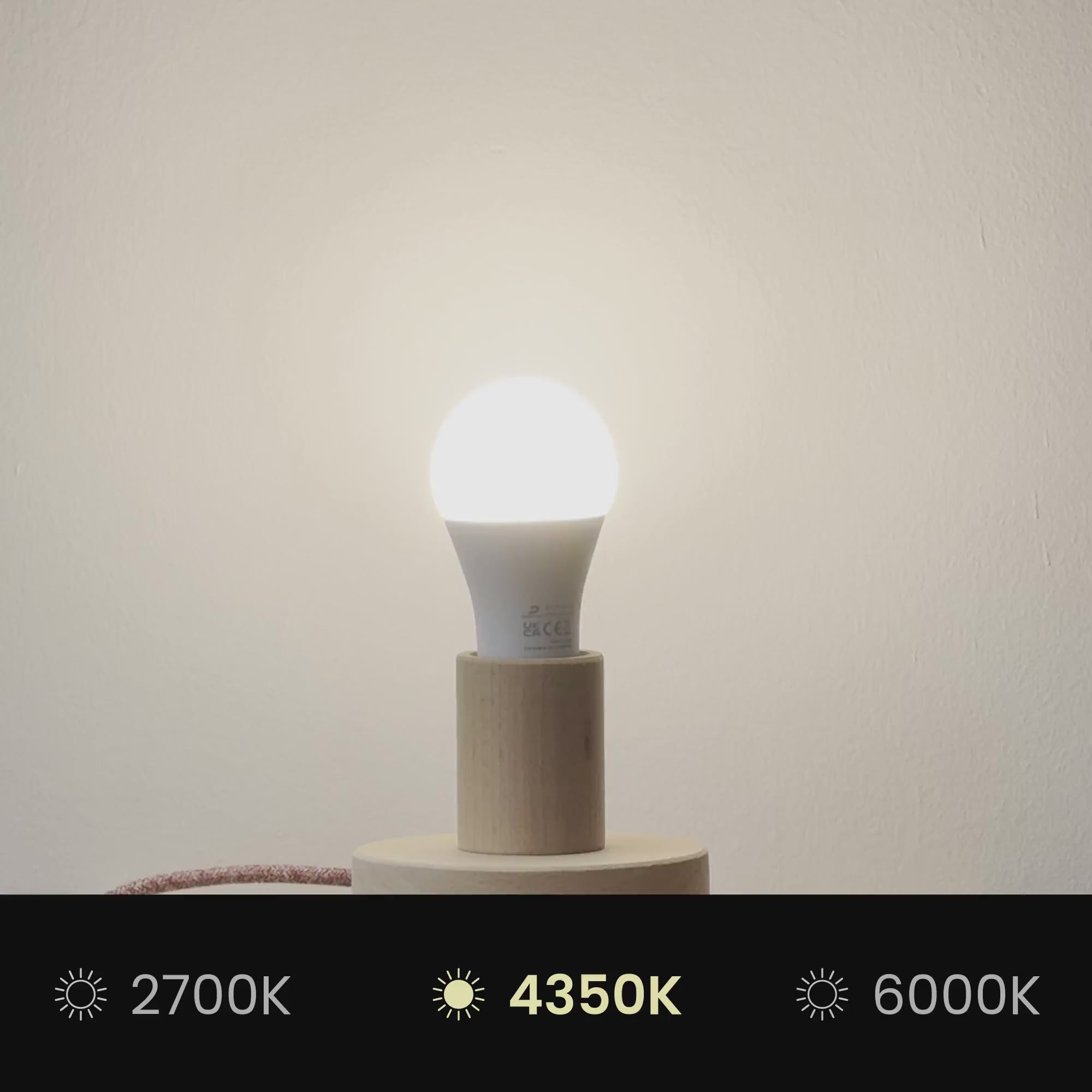 Carica video: Lampada a sospensione con paralume in tessuto Cilindro Small Camelot grigio chiaro - Made in Italy