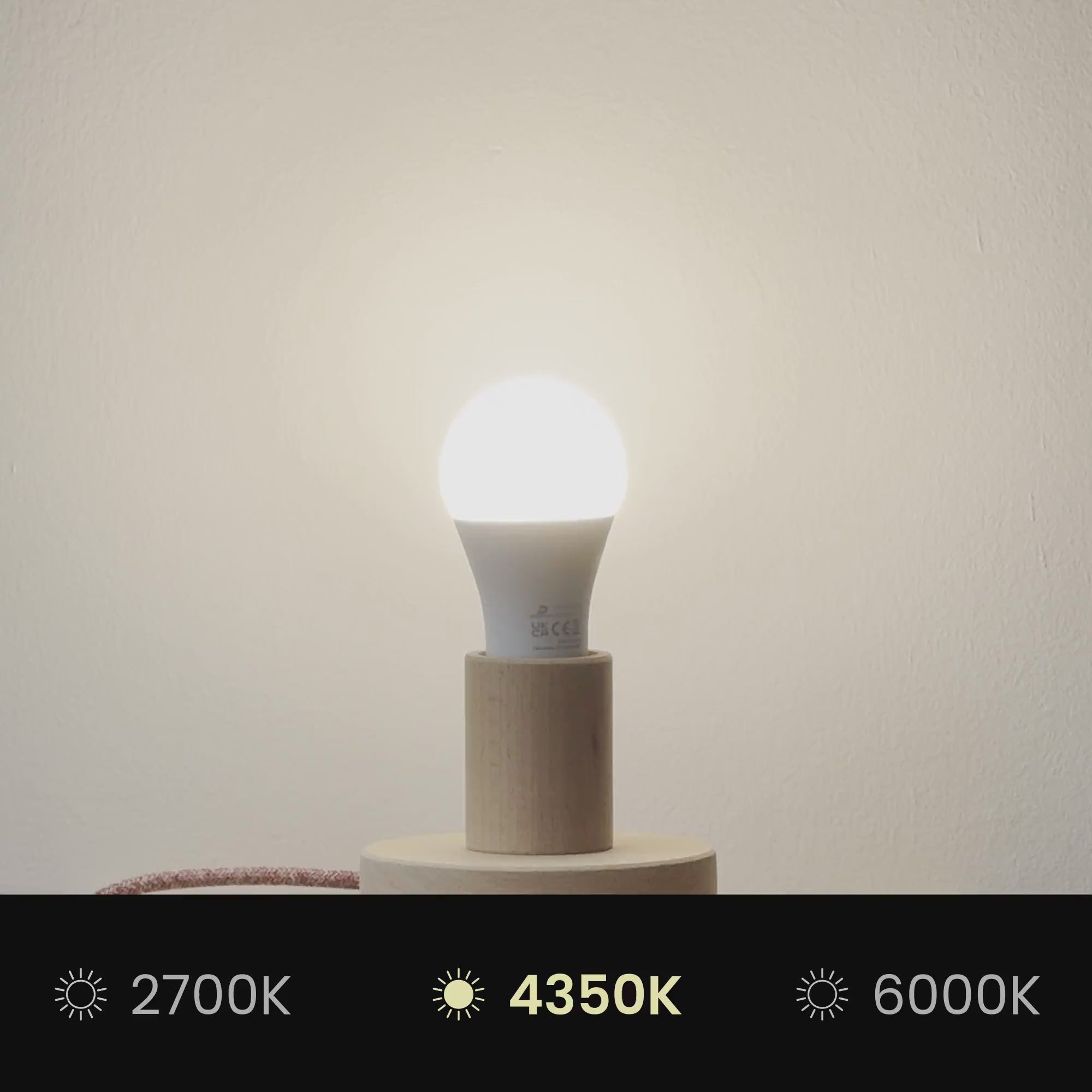 Carica video: Lampada a sospensione con paralume in tessuto Cilindro Small Arenal tortora - Made in Italy